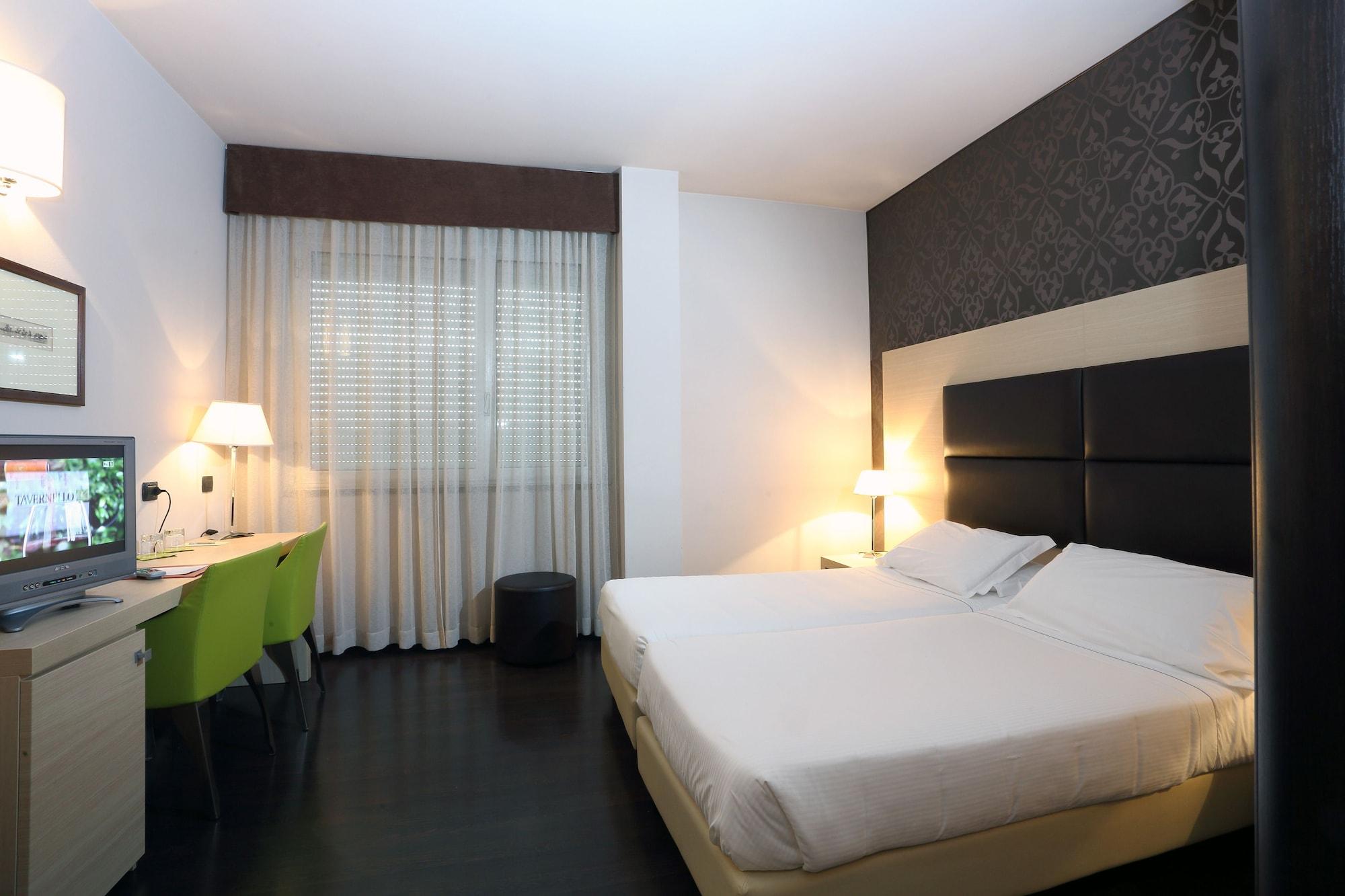 Hotel La Torretta Bollate Bagian luar foto
