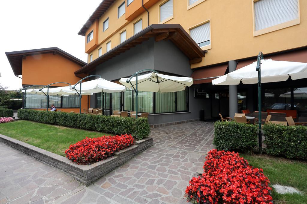 Hotel La Torretta Bollate Bagian luar foto