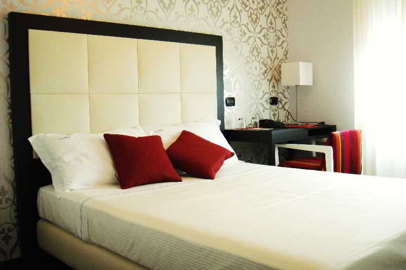 Hotel La Torretta Bollate Bagian luar foto