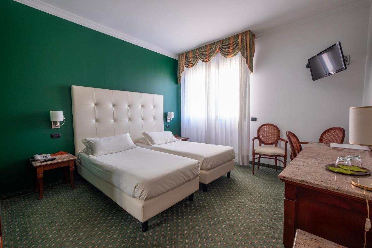 Hotel La Torretta Bollate Bagian luar foto